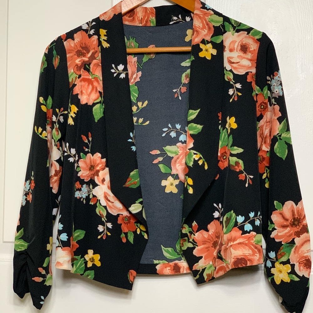 Flower print pull over